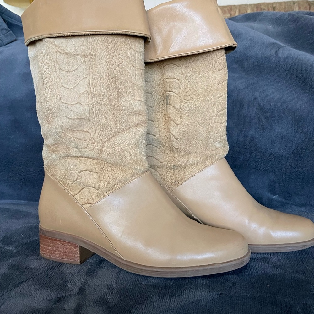 Stylish Tan Leather Women's Boots